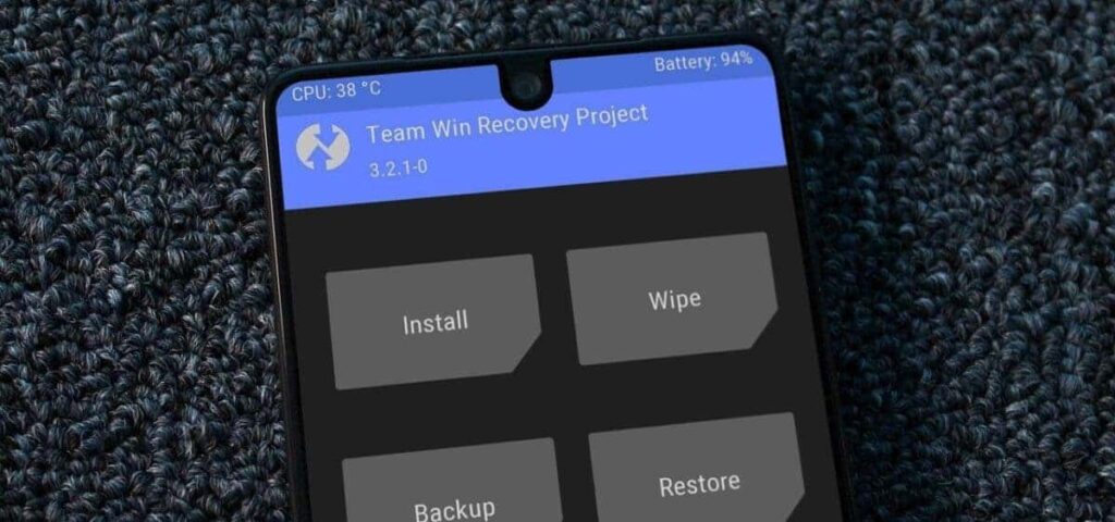 TWRP ekranında bir android telefon